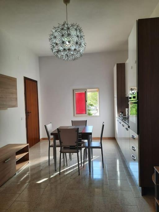 Appartamento In Villa Con Pineta Leporano Luaran gambar