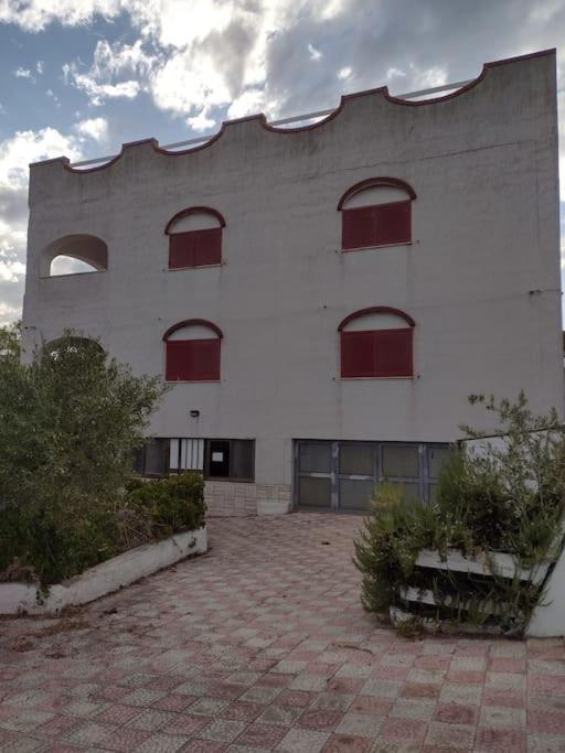 Appartamento In Villa Con Pineta Leporano Luaran gambar